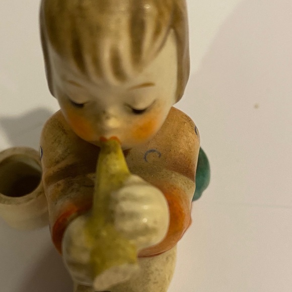Vintage Ceramic Figurine with Flute - Picture 4 of 4